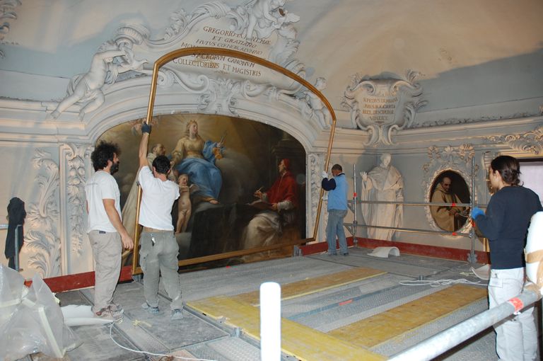 dopo il restauro, ricollocazione dei dipinti 